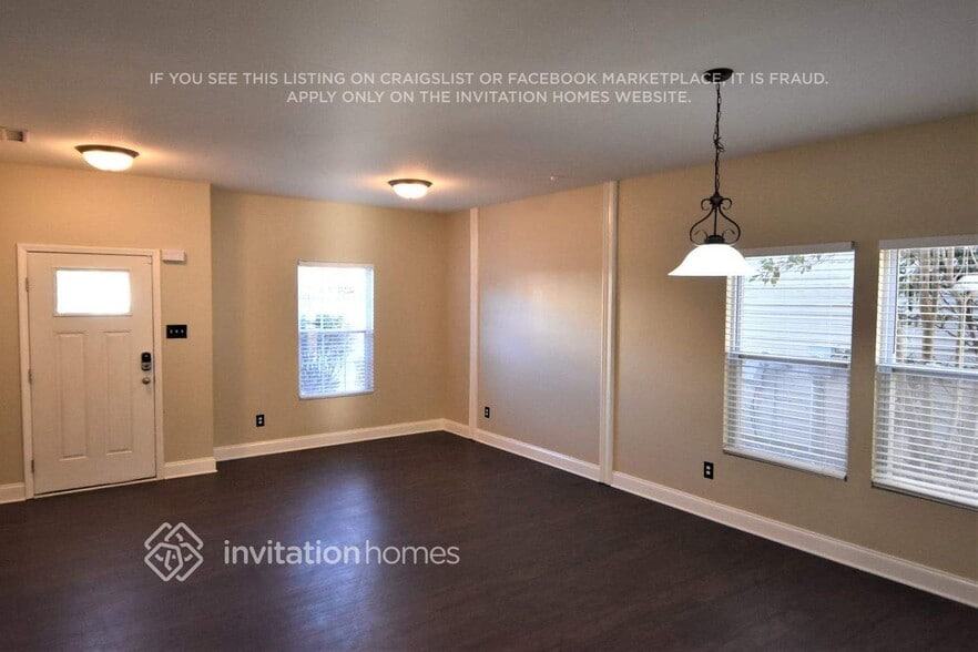 Building Photo - 1040 Sapphire Dr