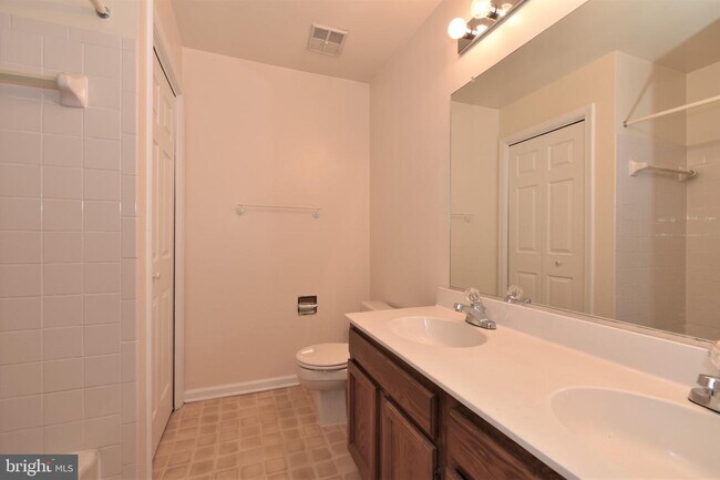 Building Photo - 10702 Kings Riding Way
