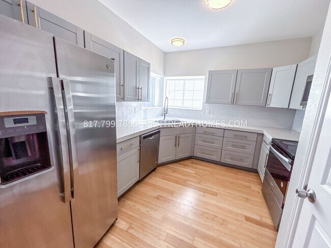 Building Photo - 937 Grasswood Dr