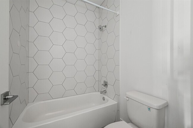 Building Photo - 8930 Spring Knoll Forest Dr