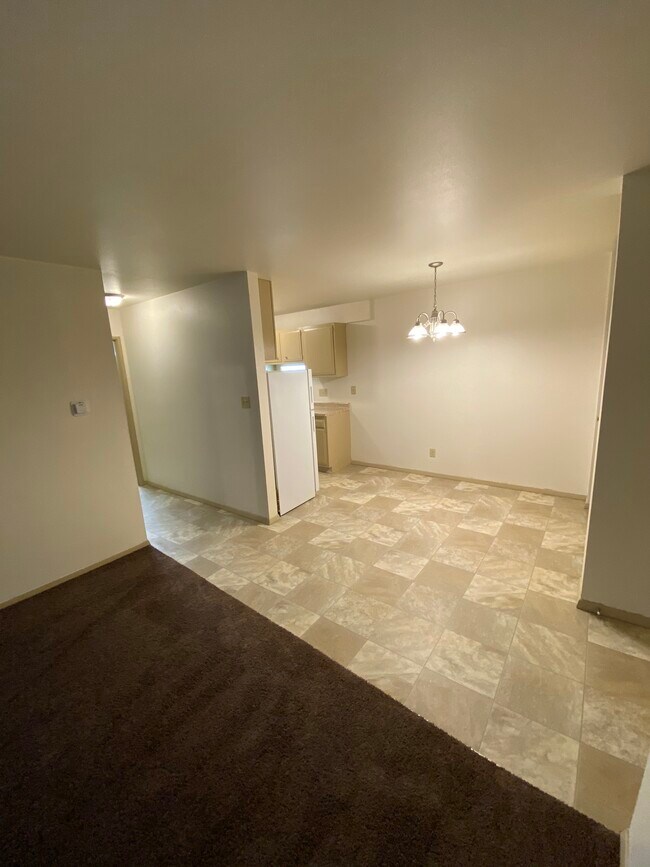 Driscoll Apartments 1401 S Driscoll St Appleton WI 54914 Apartment