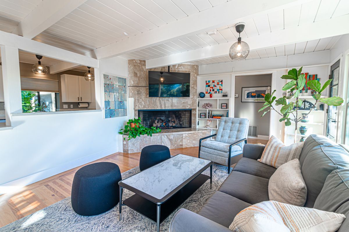 Building Photo - 1560 Ronne Dr