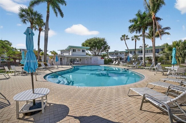 Building Photo - 180 Isle of Venice Dr