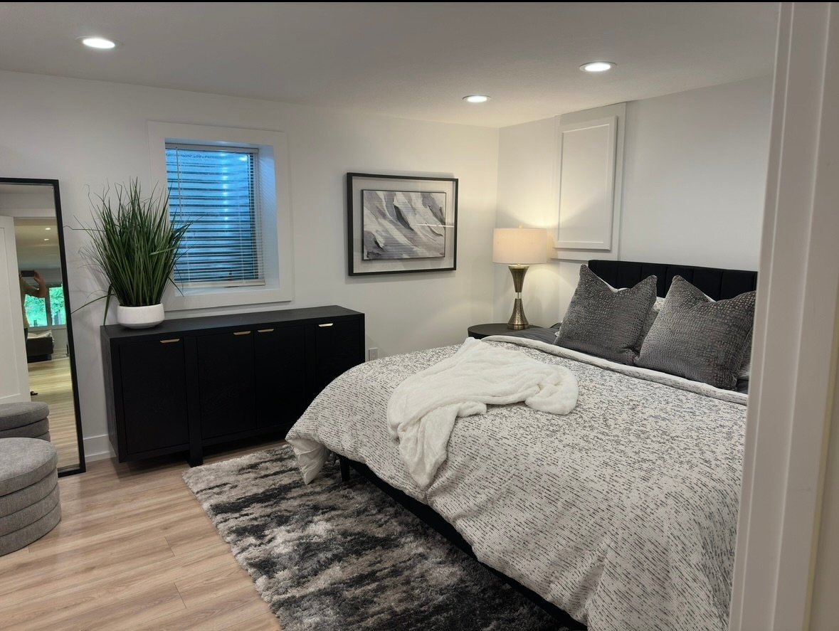 Building Photo - 4040 N Shore Dr