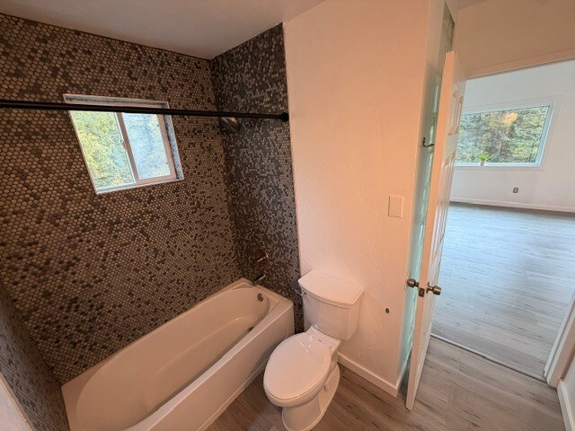 Building Photo - 4500 Willow Cir