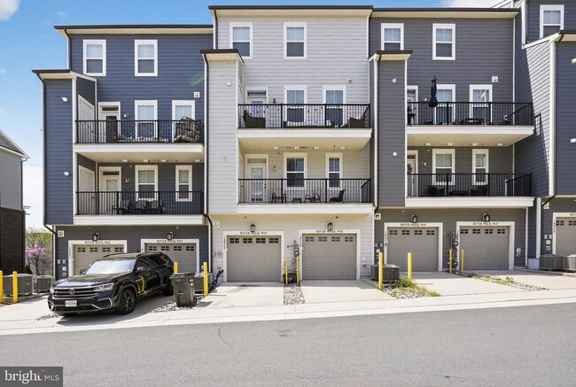 Building Photo - 14937 River Walk Way