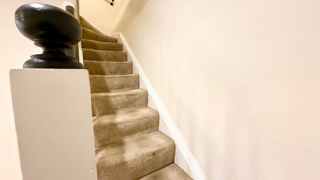 Building Photo - 0086 - Liverman/Liverman