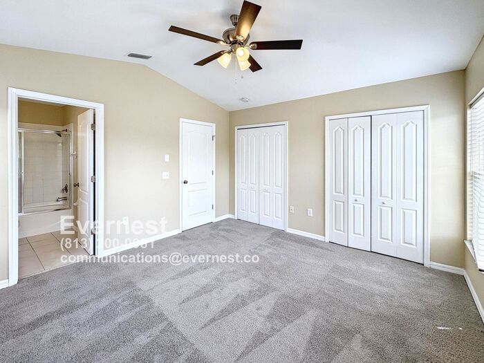 Building Photo - 12623 Kings Crossing Dr