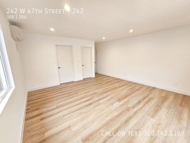 Building Photo - 242 W 47th St