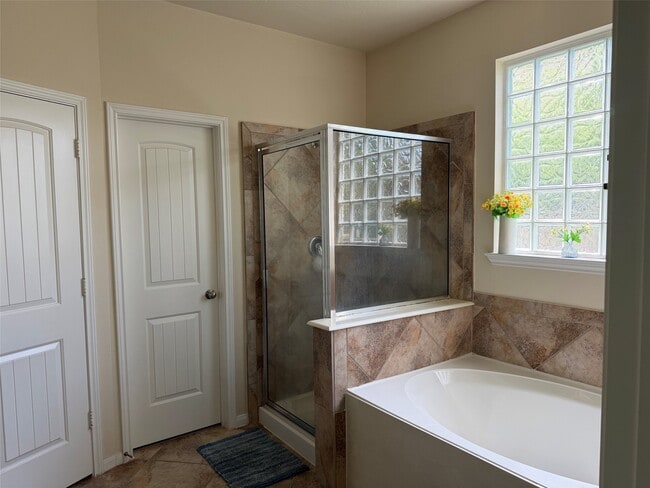 Building Photo - 24930 Diamond Ranch Dr