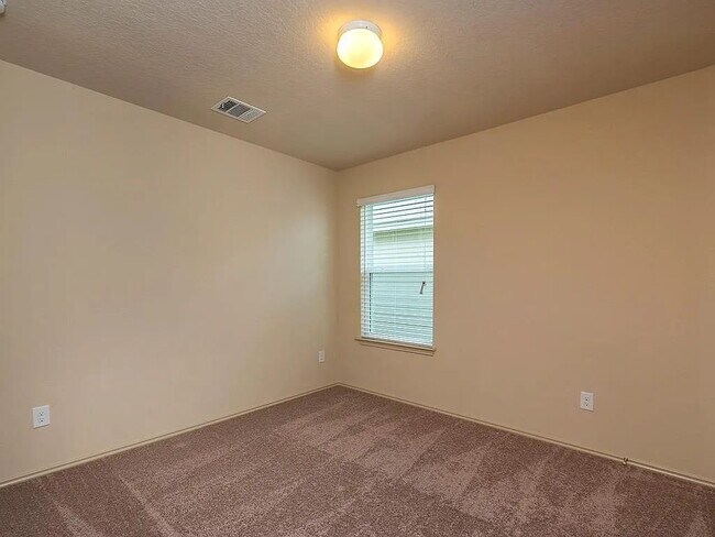 Building Photo - "Charming 3-Bedroom Home with 2 Full Baths in Idyllic San Marcos Location!"