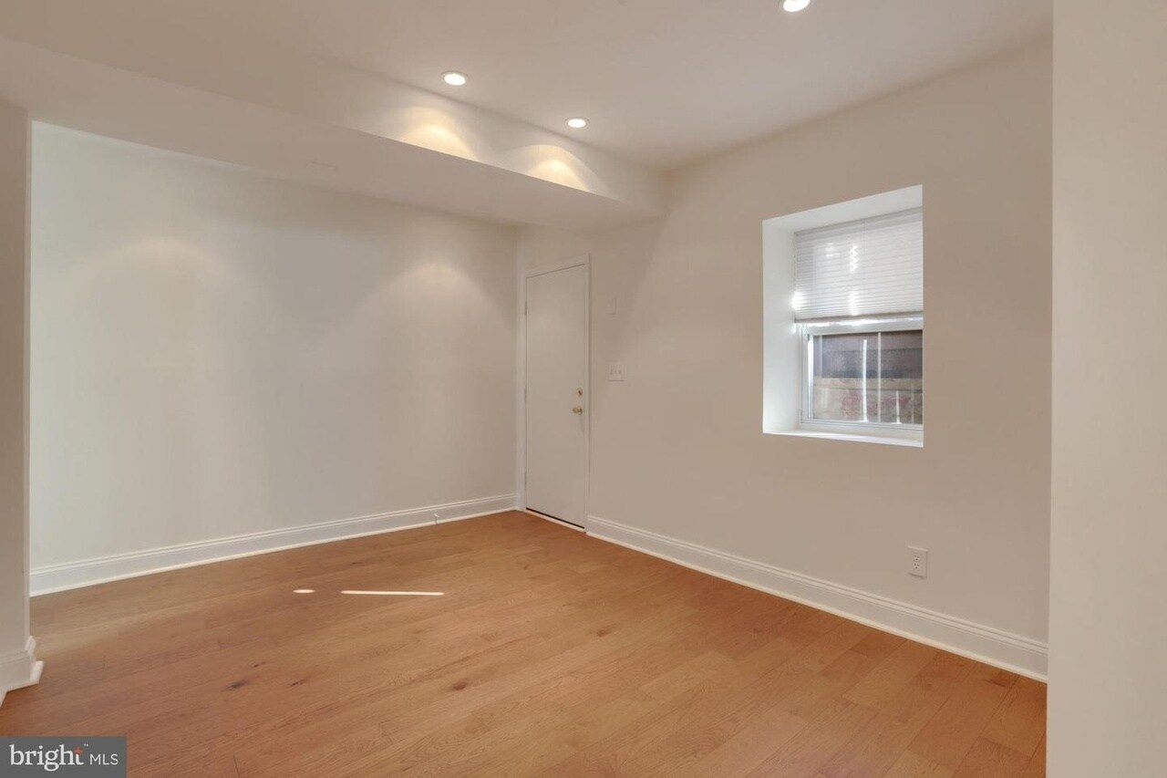 Building Photo - 1707 6th St NW
