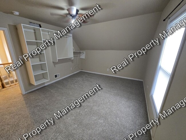 Building Photo - Three Bedroom with Oversized Garage