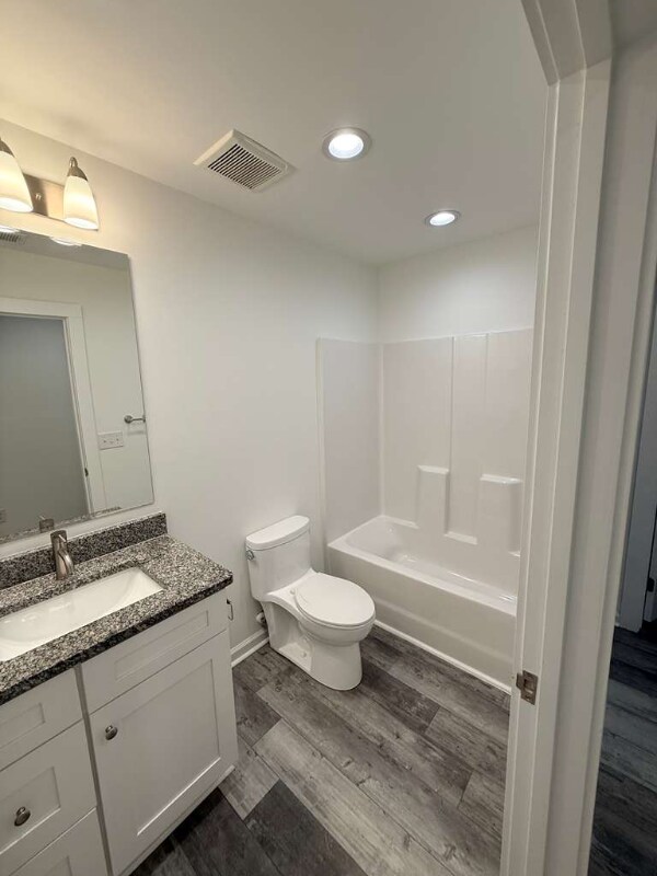 Building Photo - 171 Charter Dr