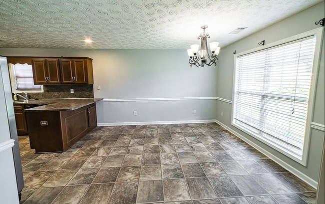 Building Photo - 8018 Silverado Dr