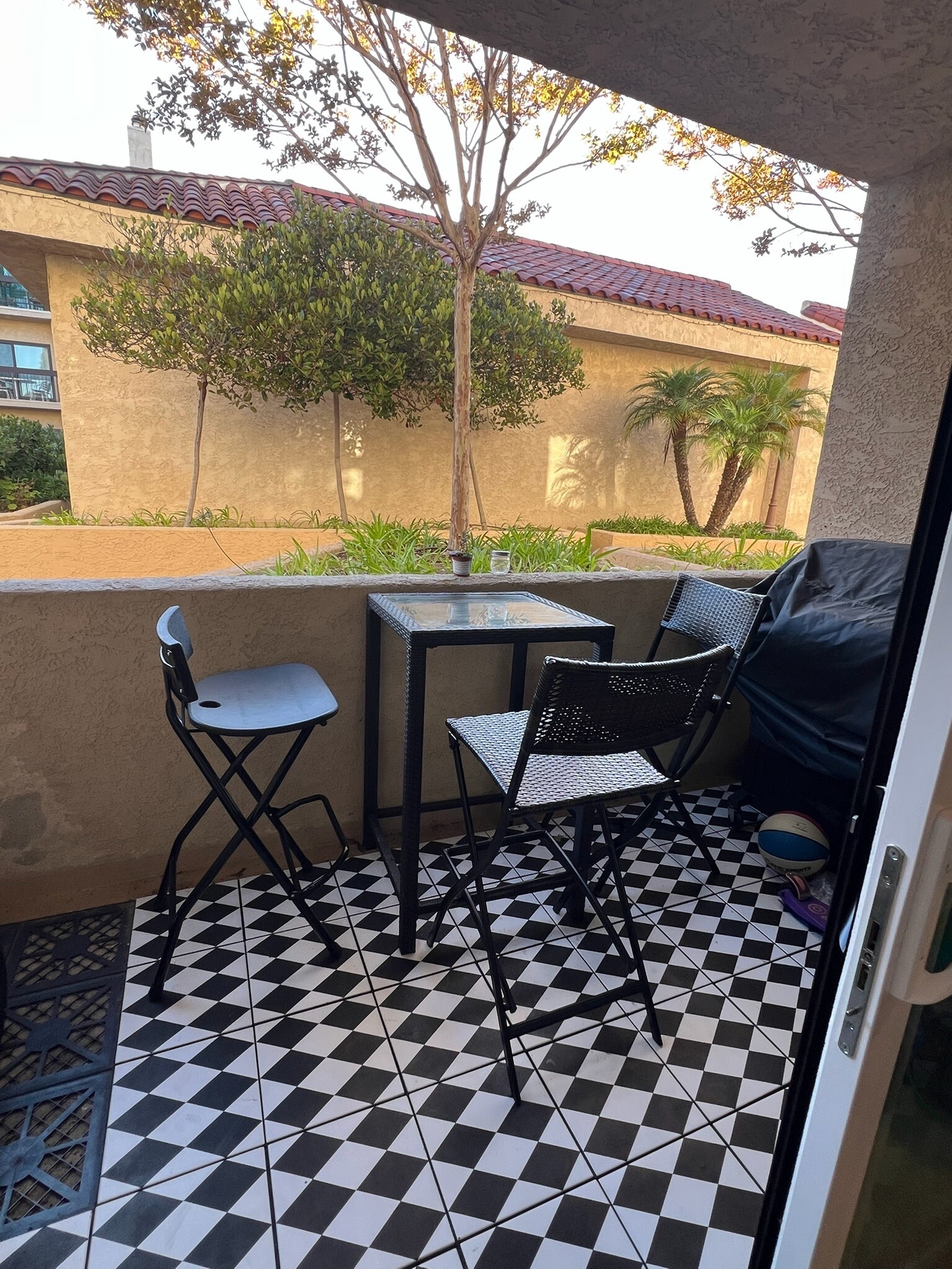 Building Photo - 8180 Manitoba St