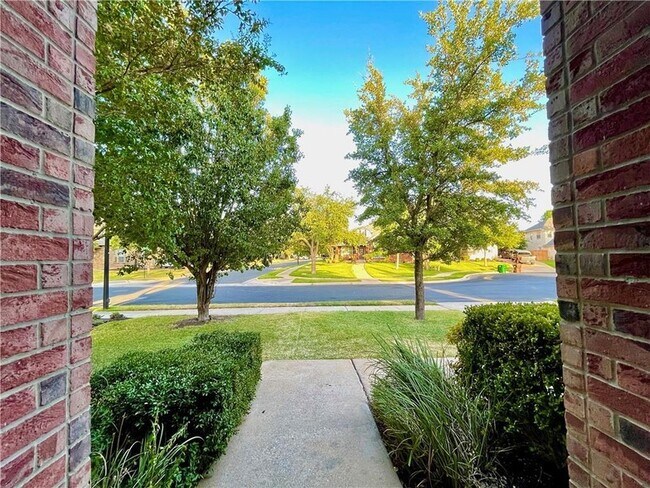 Building Photo - 906 Mesquite Hollow Pl