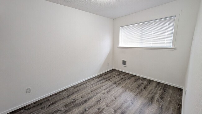 Building Photo - One level in Shewood