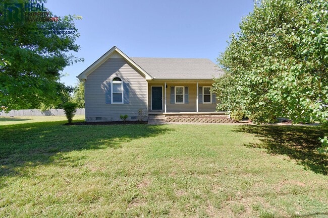Building Photo - Adorable 3BR/2BA, attached 2 car garage in N. Murfreesboro on a corner lot!