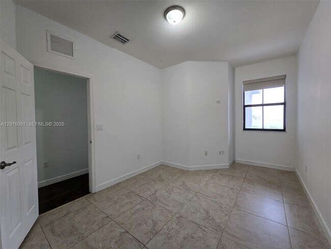 Building Photo - 5810 NW 104th Path