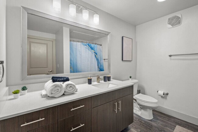 Building Photo - 8122 Midtown Blvd