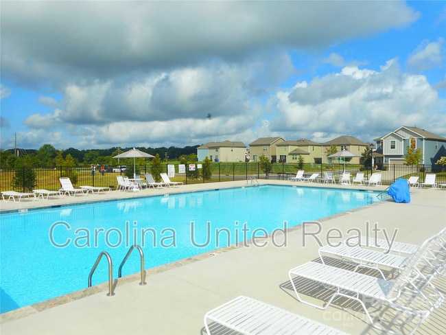 Building Photo - 3058 Eastcott Ave