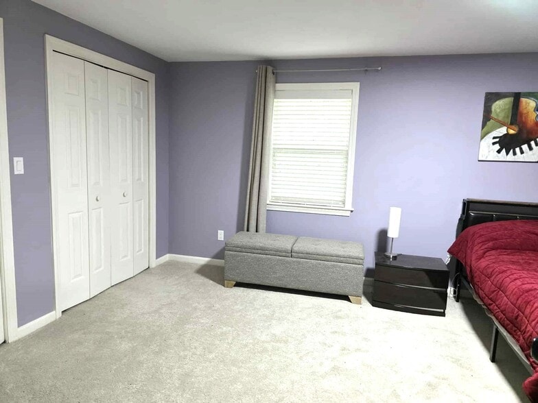 Building Photo - 68 Gatsby Dr
