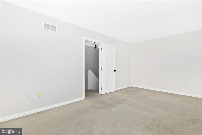 Building Photo - 5621 Queen Anne Ct