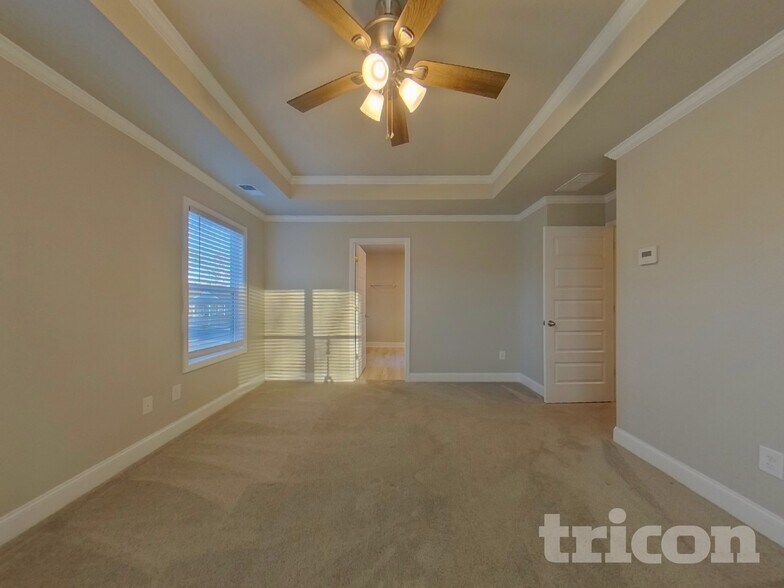 Building Photo - 8951 Callaway Dr