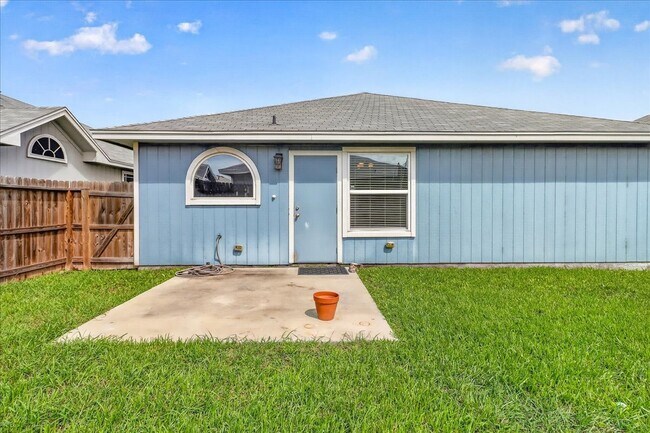 Building Photo - 6769 Mikayla St
