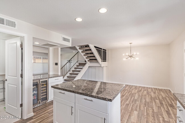 Building Photo - 5121 N Granite Reef Rd