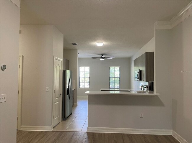 Building Photo - 2 Bedroom Townhome with 1 Car attached Gar...