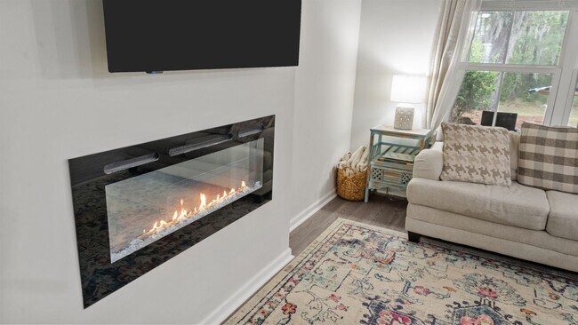 Building Photo - Stylish 3 Bedroom Townhome in The Commons – Richmond Hill Living at Its Finest