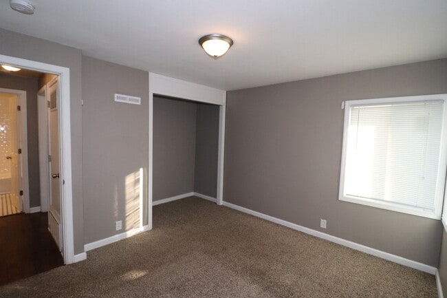 Building Photo - Family home for rent!