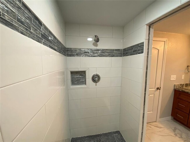 Building Photo - 4409 Plum St