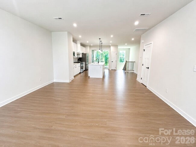 Building Photo - 9802 Oaklawn Blvd NW