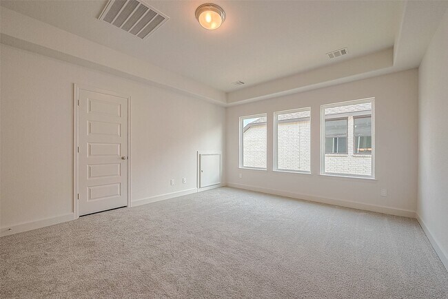 Building Photo - 29803 Breezy Pnes Lp