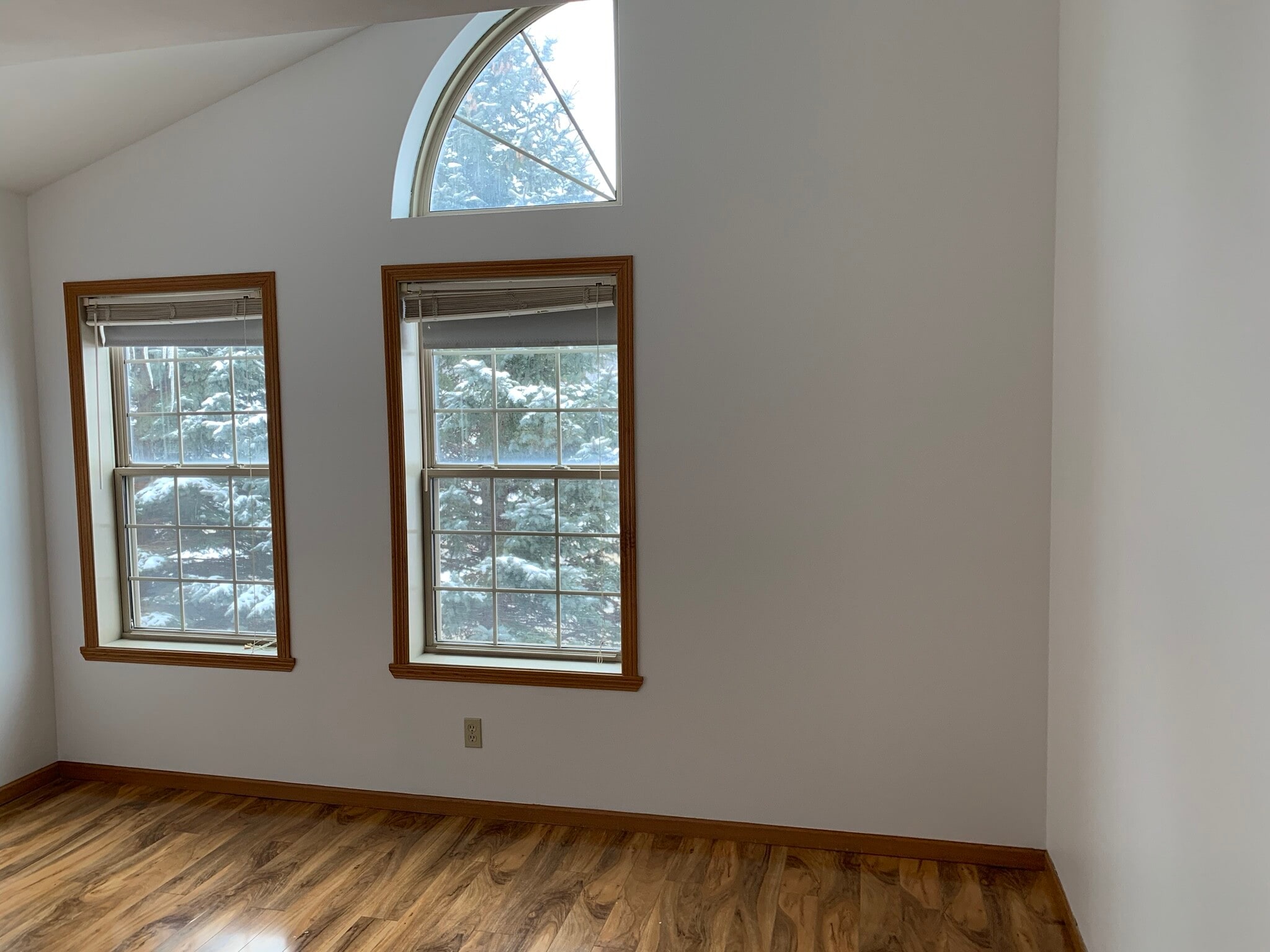 Building Photo - 1822 Deerhaven Ln NE
