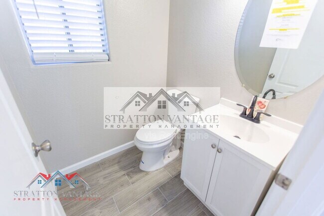 Building Photo - 16627 W McKinley St