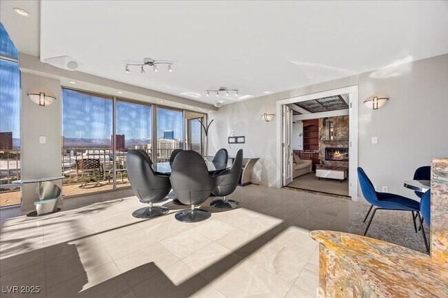 Building Photo - 3111 Bel Air Dr