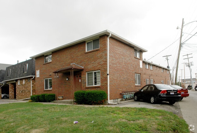 Building Photo - 31 E 18th Ave