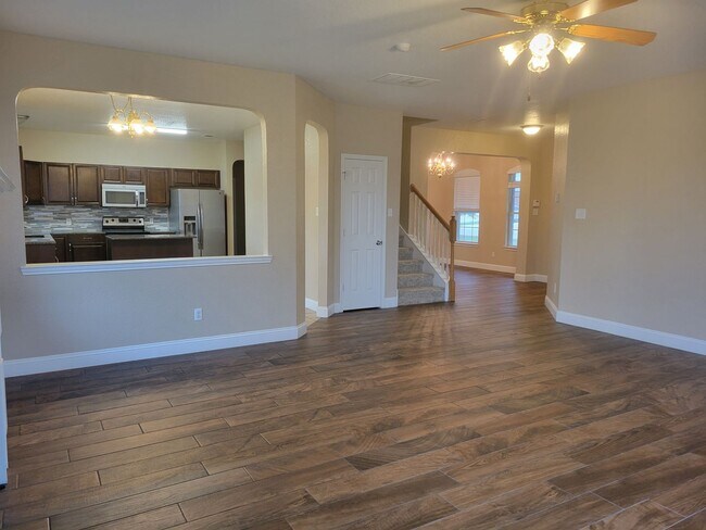 Building Photo - HUGE 4-5 BEDROOM IN HARKER HEIGHTS - OVER 2700 SQ FT