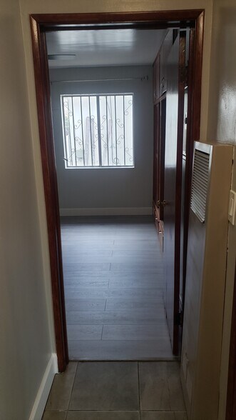 Building Photo - 5274 1/2 Via San Delarro St