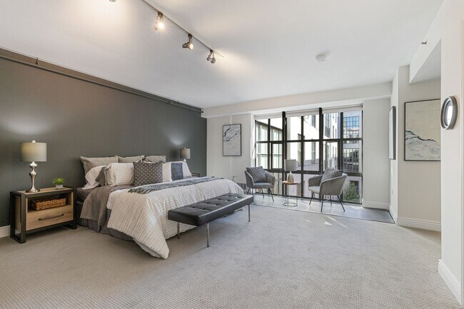 Building Photo - South Beach: Unfurnished 2-Story Condo nea...
