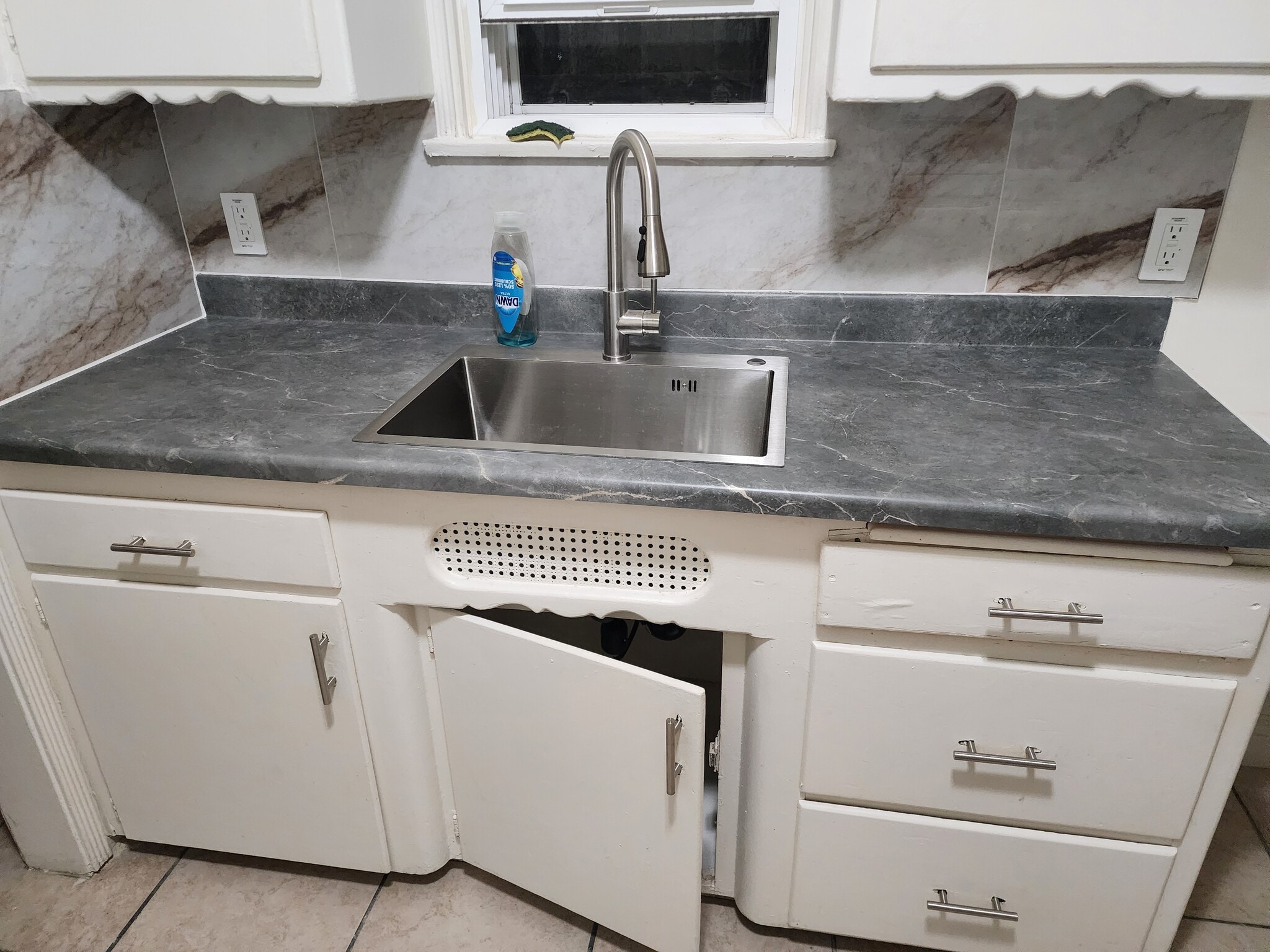 Kitchen - 1315 W 102nd St