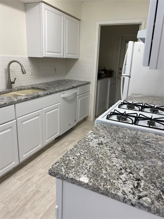 Building Photo - 12412 Deer Falls Dr