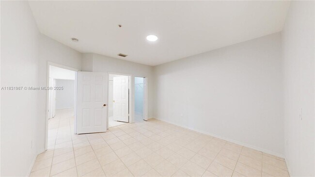 Building Photo - 5660 NW 115th Ct
