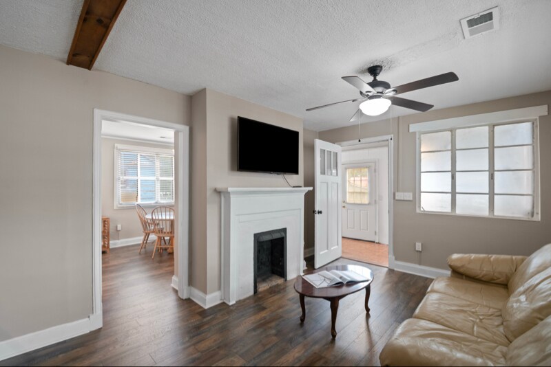 Building Photo - 14 Concord St