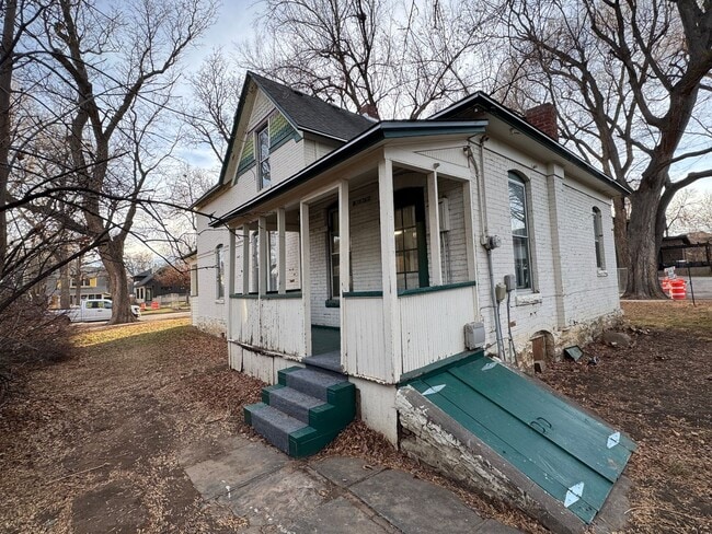 Building Photo - Price drop on this Old Town Fort Collins Gem!