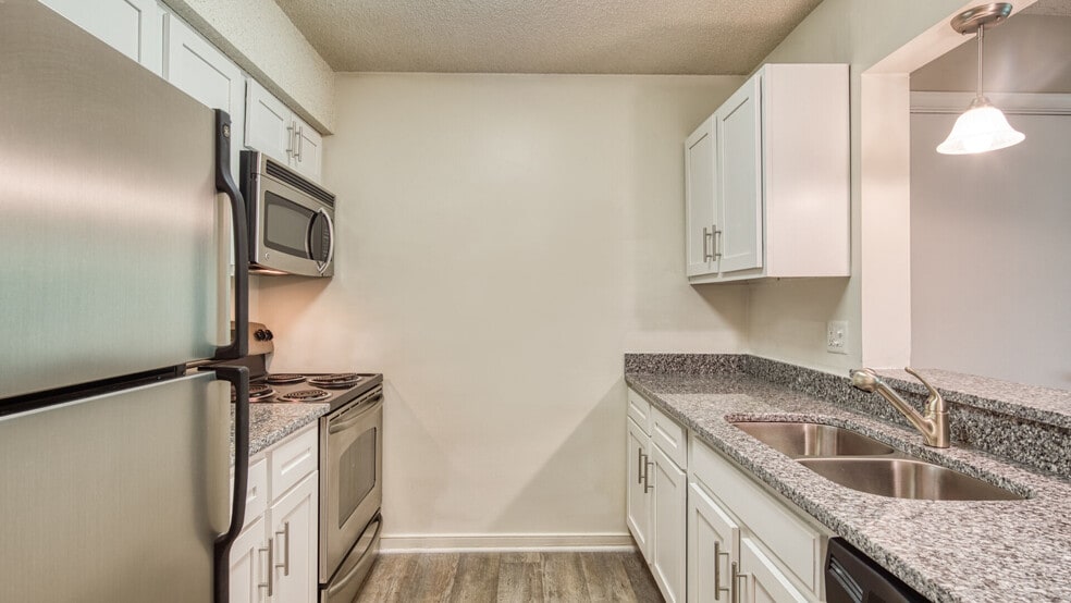 Building Photo - Sherwood Apartment Homes